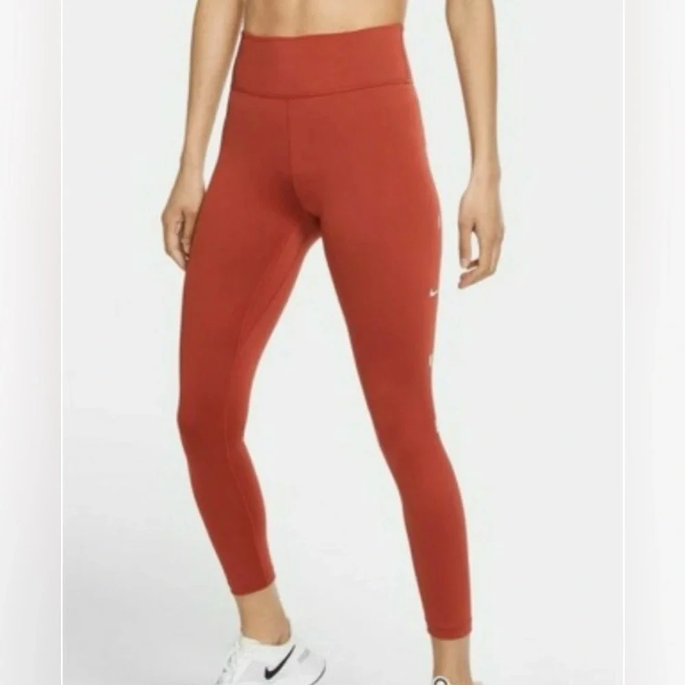 Nike Red The One Print Tight Fit Mid Rise 7/8 Leggings Size Small NWT - Picture 2 of 5